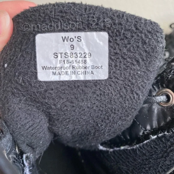 Sperry Saltwater Nylon Quilted Duck Boot Black size 9 women’s Side Zip size 9 - Picture 3 of 11